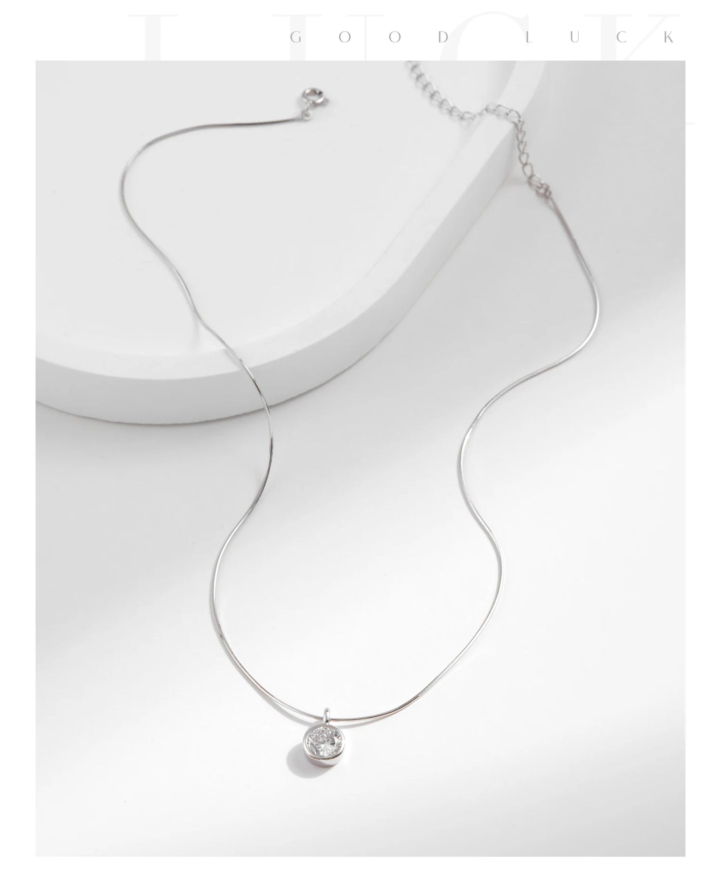 Eterna Spark Necklace